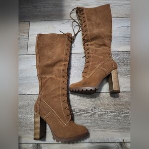 Knee high lace up suede boots / size 8
